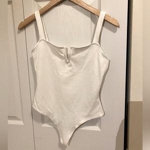 Babaton bodysuit with v neck wire